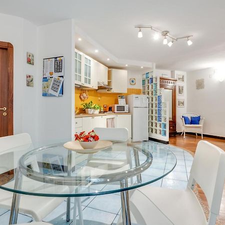 Guesthost - Casa Querida Central & Elegant Flat Napoli Esterno foto