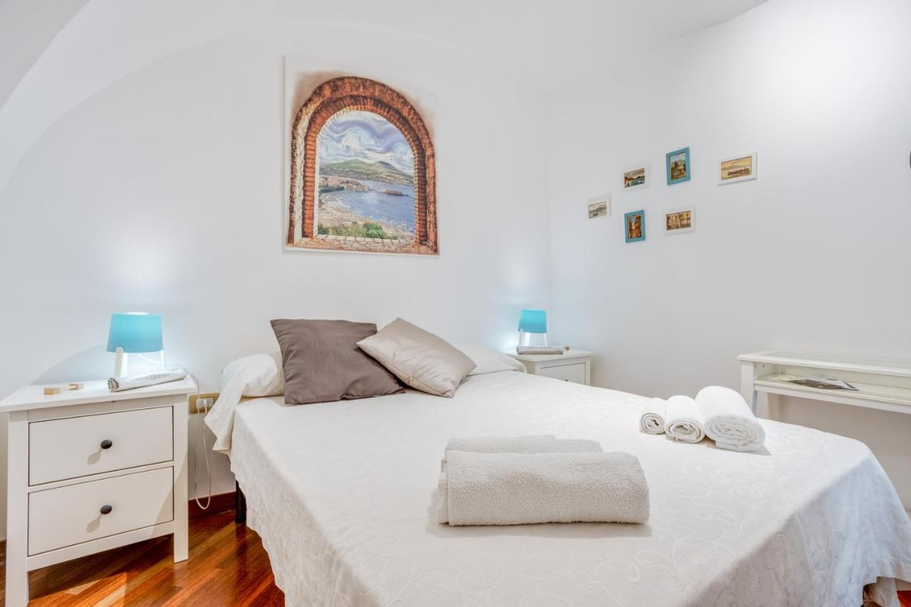 Guesthost - Casa Querida Central & Elegant Flat Napoli Esterno foto
