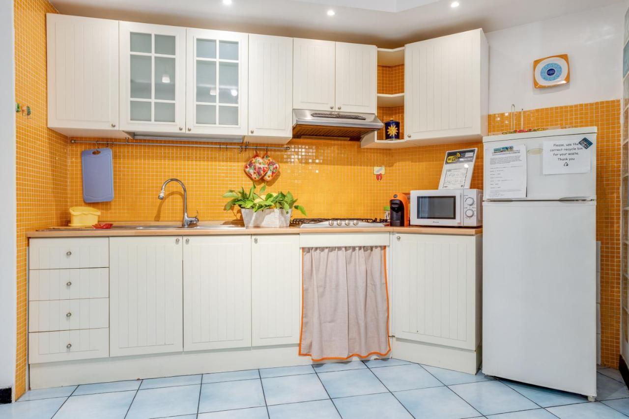 Guesthost - Casa Querida Central & Elegant Flat Napoli Esterno foto