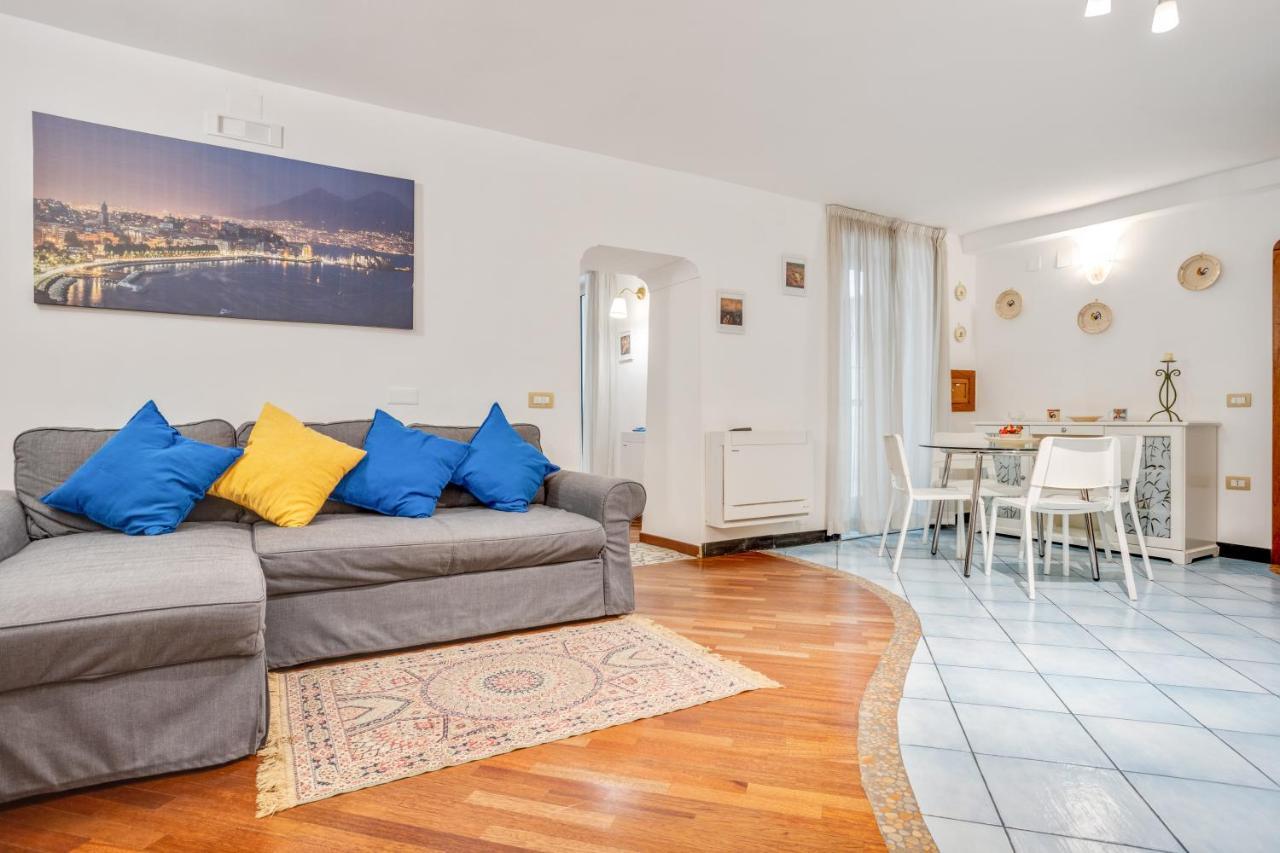 Guesthost - Casa Querida Central & Elegant Flat Napoli Esterno foto